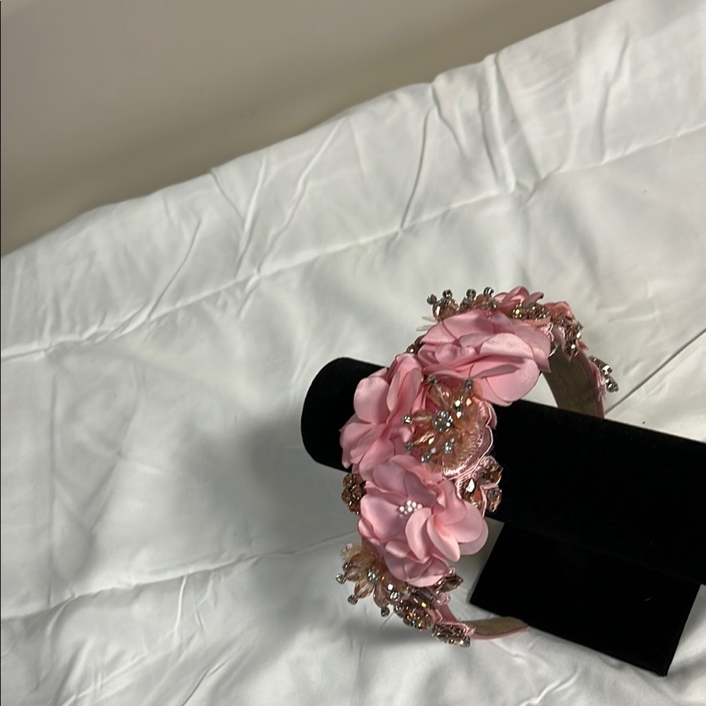 Elegant Pink Floral Headband - Picture 5 of 7